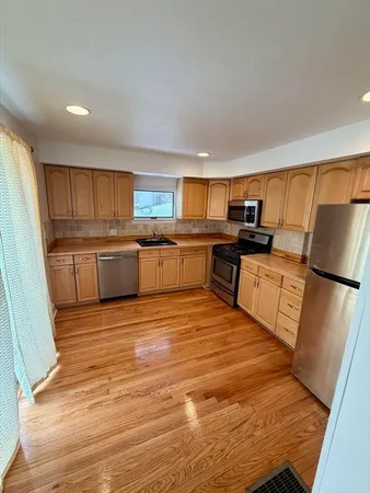 $3,600 | 11 Pennsylvania Avenue, Unit 11, Newton, MA 02464