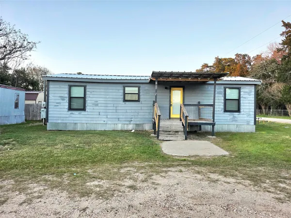 $950 | 208 Cemetery Road, Unit 1, Willis, TX 77378