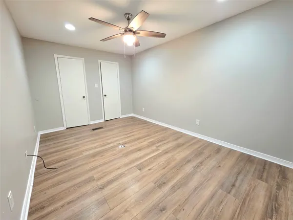 $950 | 208 Cemetery Road, Unit 1, Willis, TX 77378