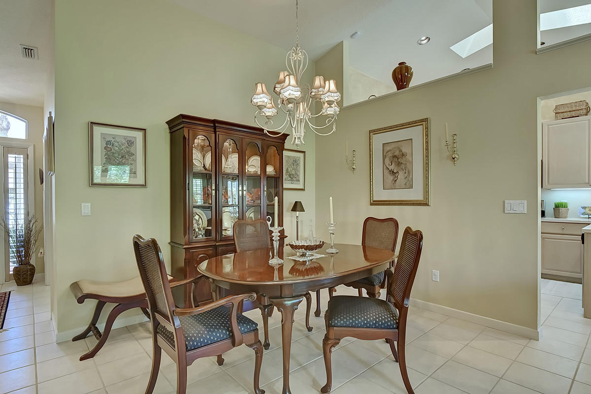 17281 Boca Club Boulevard, Unit 1 Boca Raton, FL 33487 - Photo 5 of 26 Dining Room