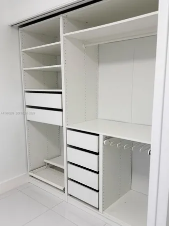 $2,500 | 220 Lakeview Drive, Unit 102, Weston, FL 33326