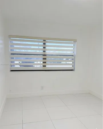$2,600 | 220 Lakeview Drive, Unit 102, Weston, FL 33326