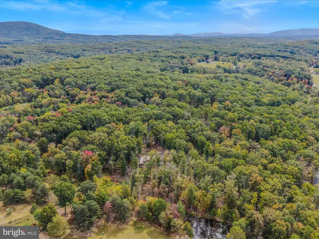 $420,000 | 79 Whiskey Still Road, Berkeley Springs, WV 25411