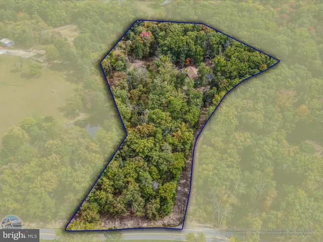 $420,000 | 79 Whiskey Still Road, Berkeley Springs, WV 25411