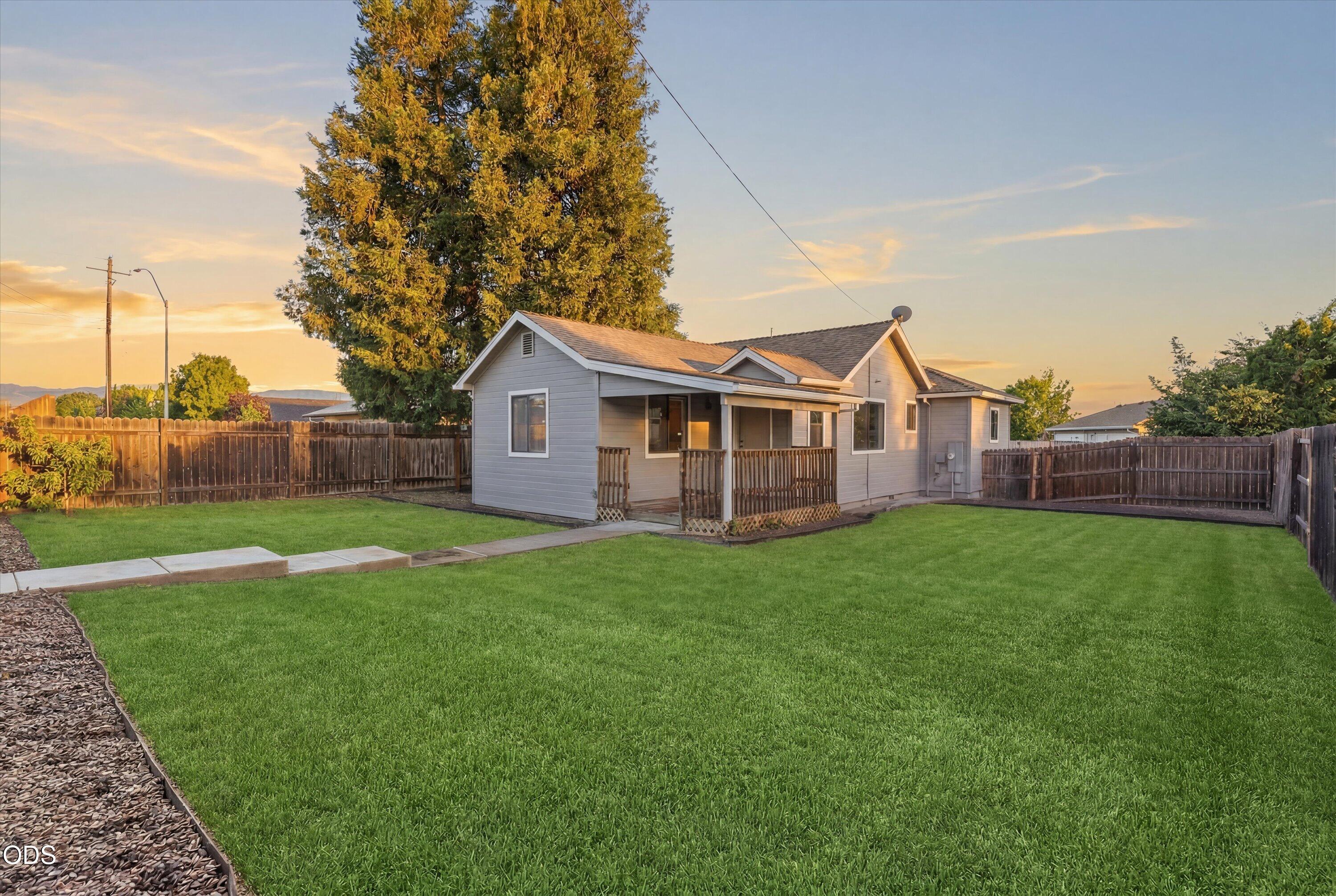 1908 Cunningham Avenue Medford, OR 97501 - Photo 26 of 31