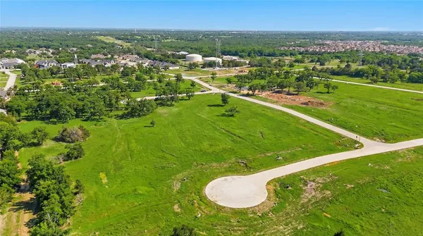 a view of a tennis court