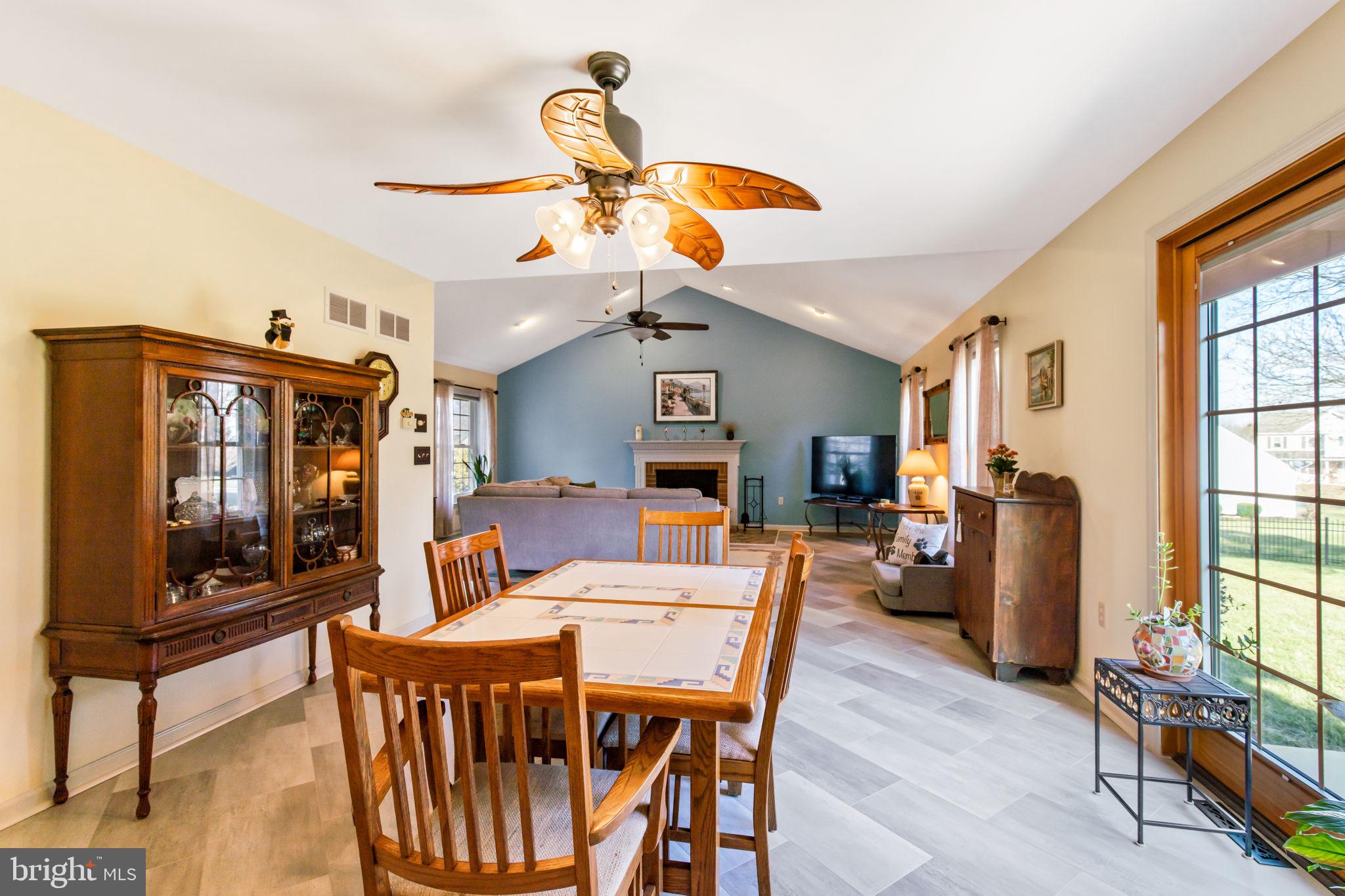 15 Alice Avenue Lititz, PA 17543 - Photo 14 of 40 Kitchen Dining Area