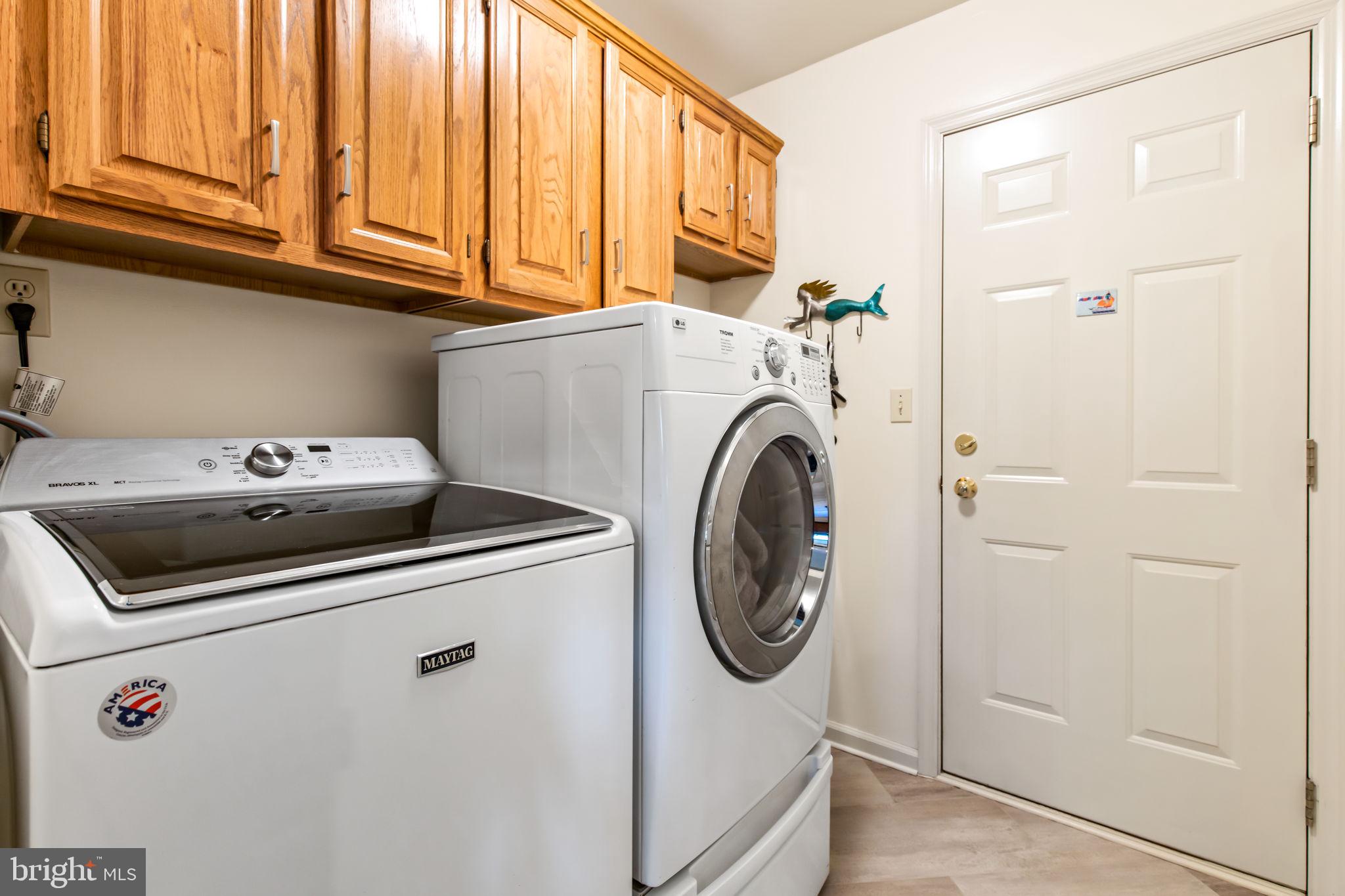 15 Alice Avenue Lititz, PA 17543 - Photo 16 of 40 Laundry/Mud Room