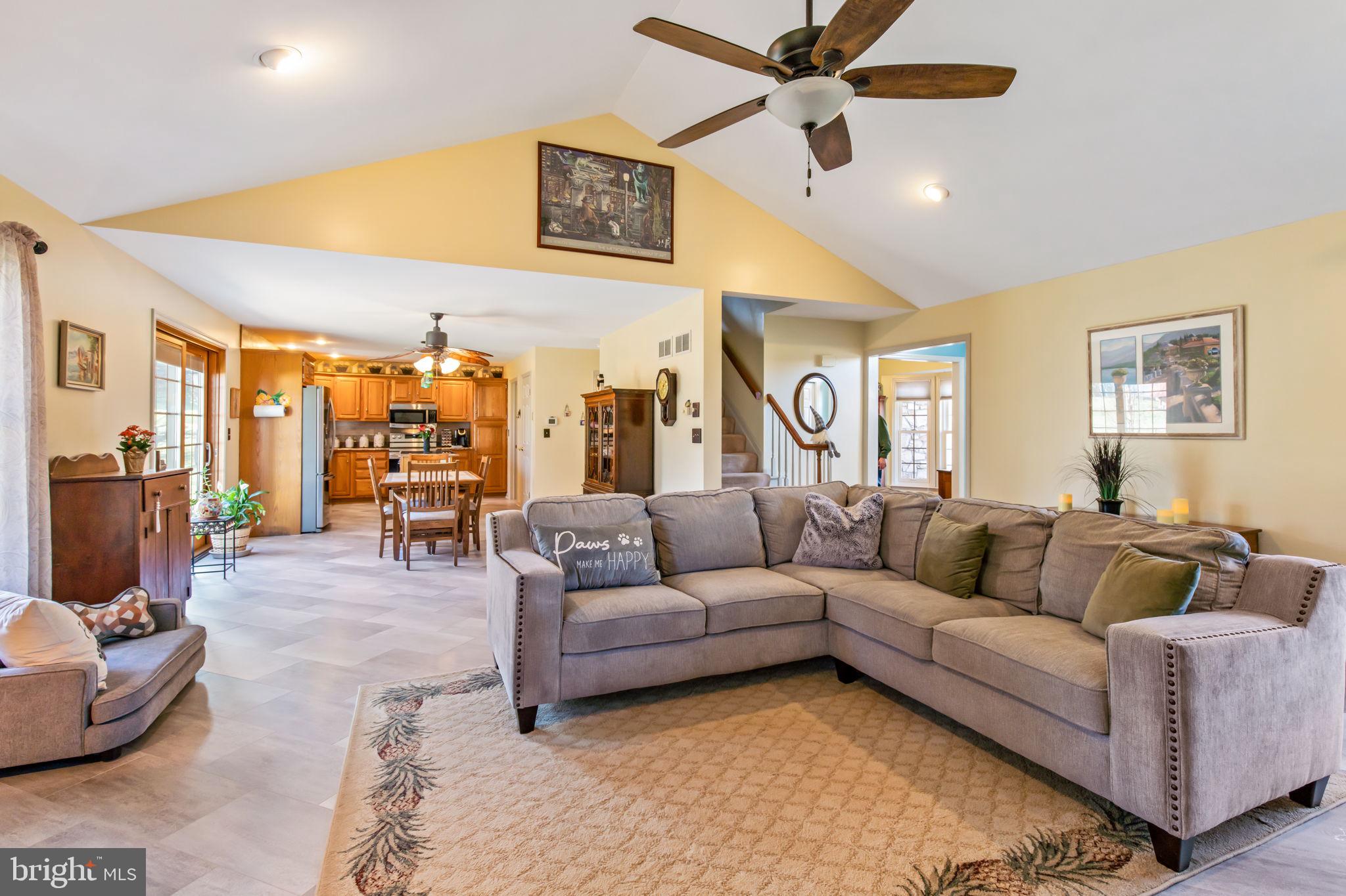 15 Alice Avenue Lititz, PA 17543 - Photo 7 of 40 Living Room