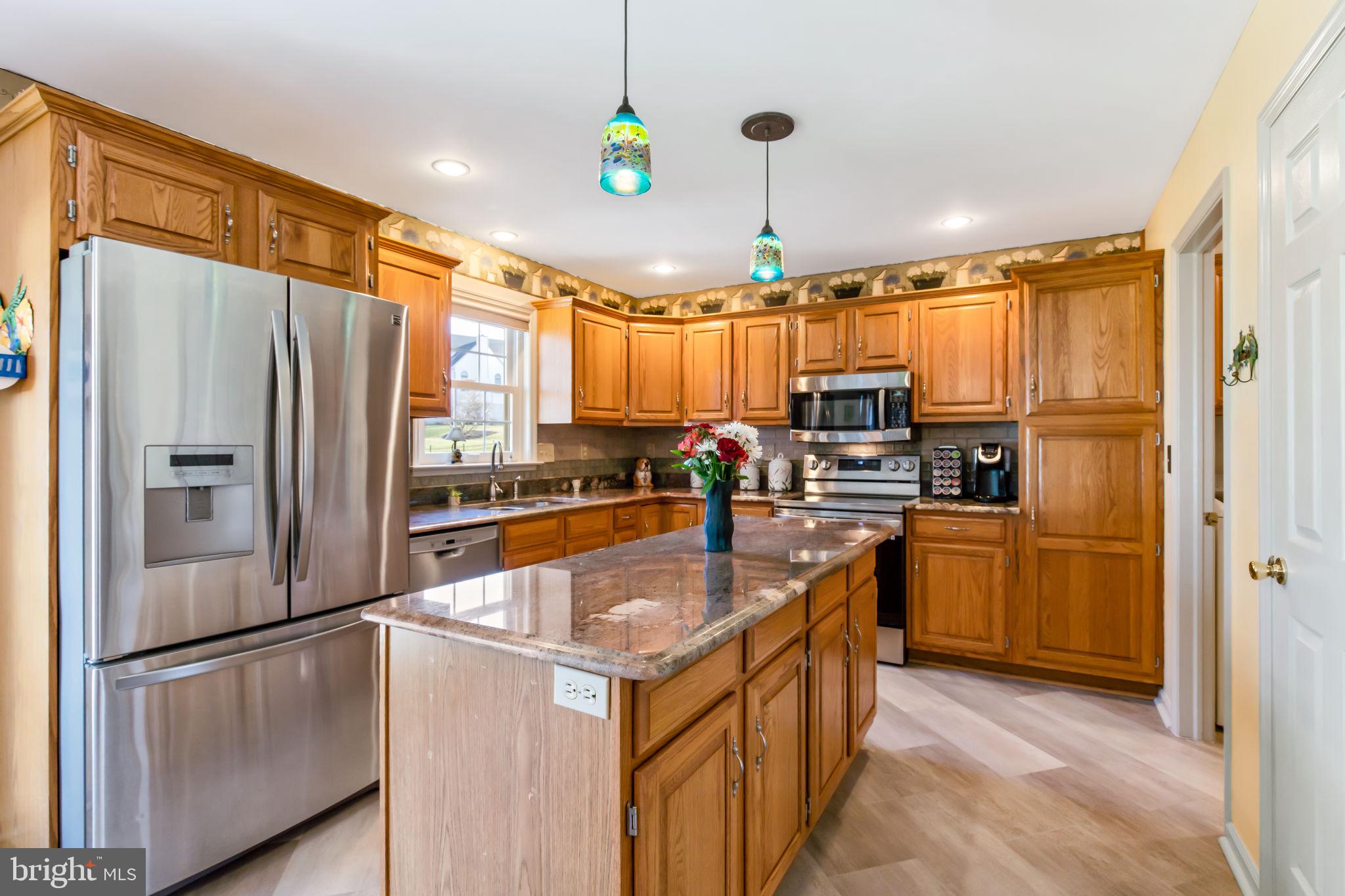 15 Alice Avenue Lititz, PA 17543 - Photo 10 of 40 Kitchen