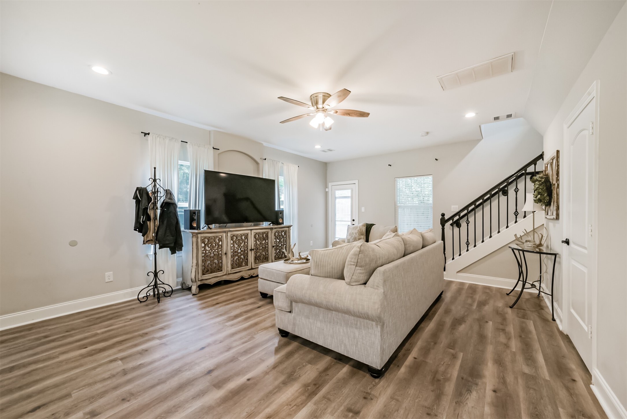 725 Magnolia Point Drive Huffman, TX 77336 - Photo 12 of 33