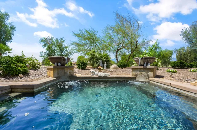 a view of a tennis court