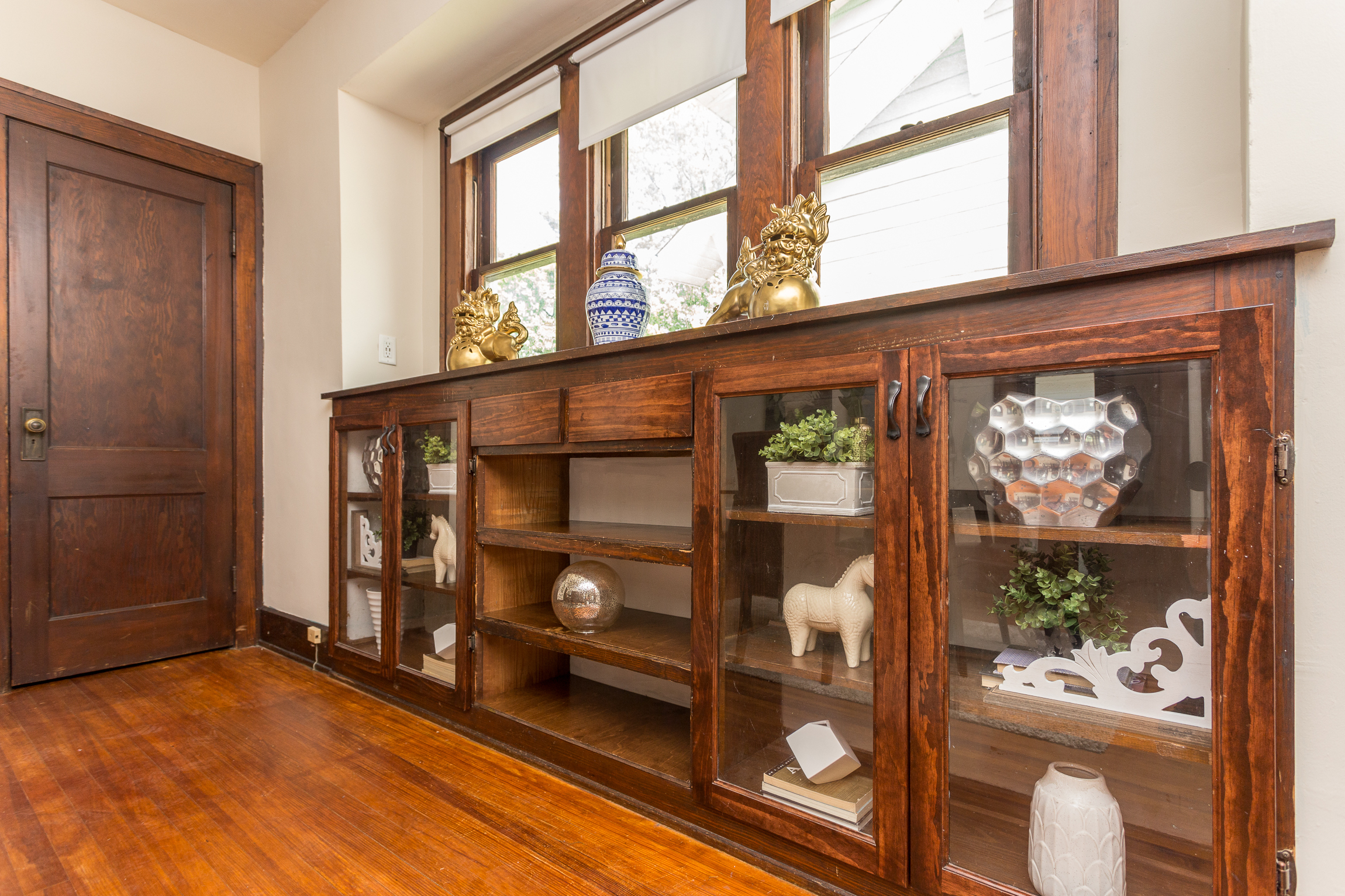 30 North Kenmore Road Indianapolis, IN 46219 - Photo 10 of 26 Gallery Image 10