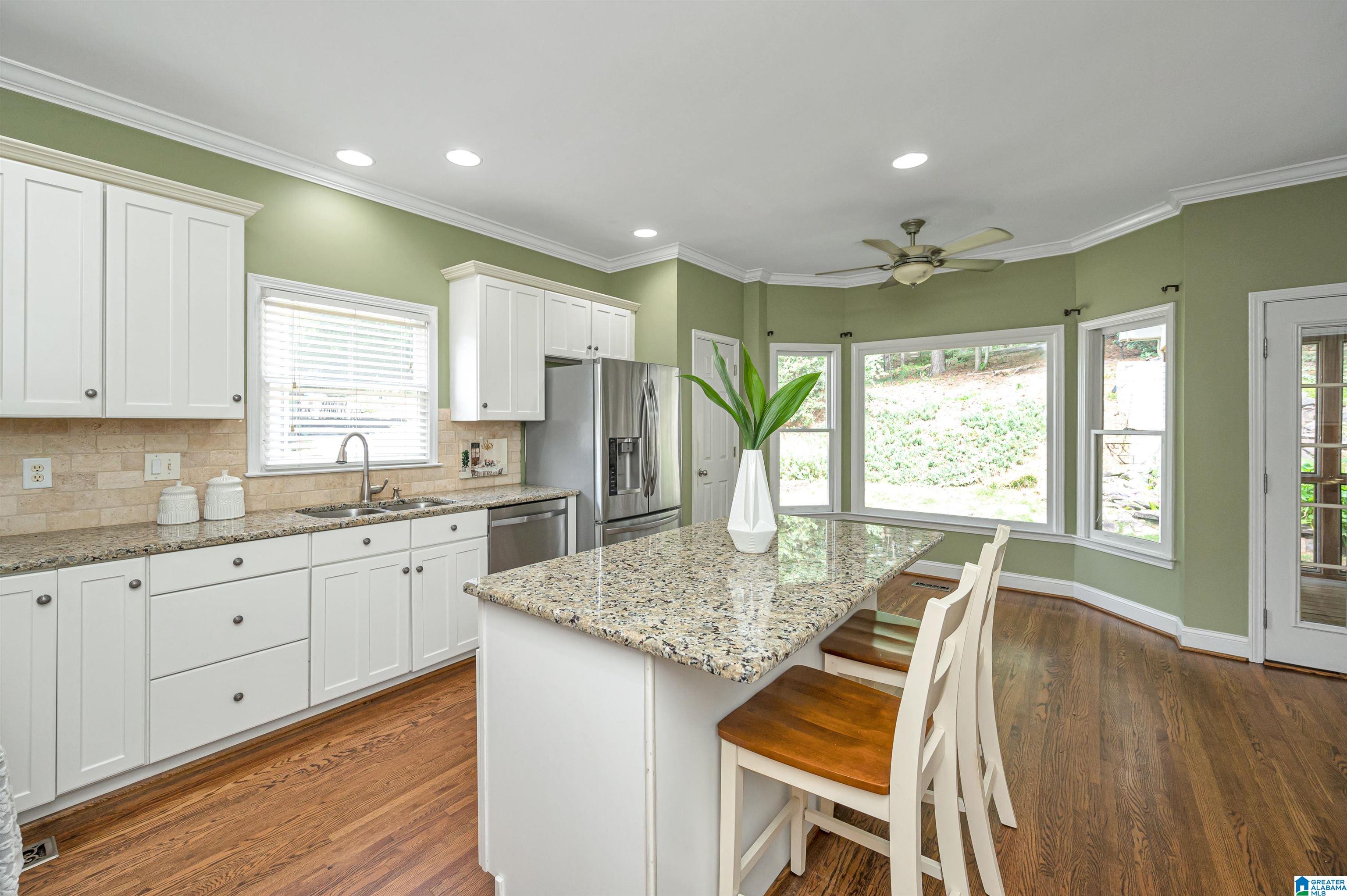 342 Oak Trace Hoover, AL 35244 - Photo 5 of 39