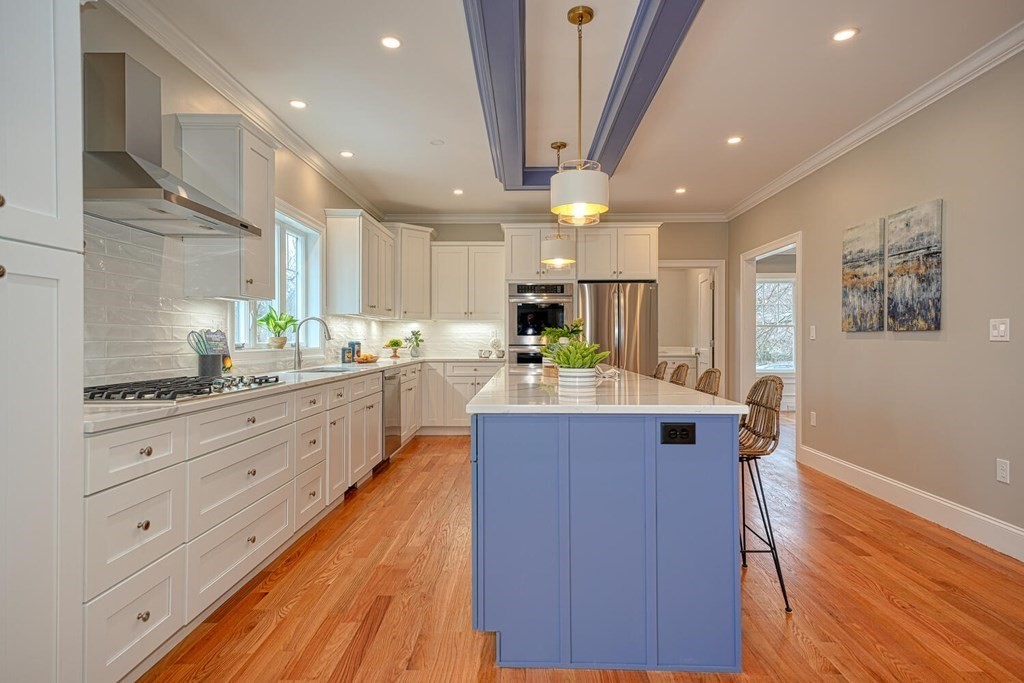 9 St Marys Road Burlington, MA 01803 - Photo 13 of 42 Gallery Image 13