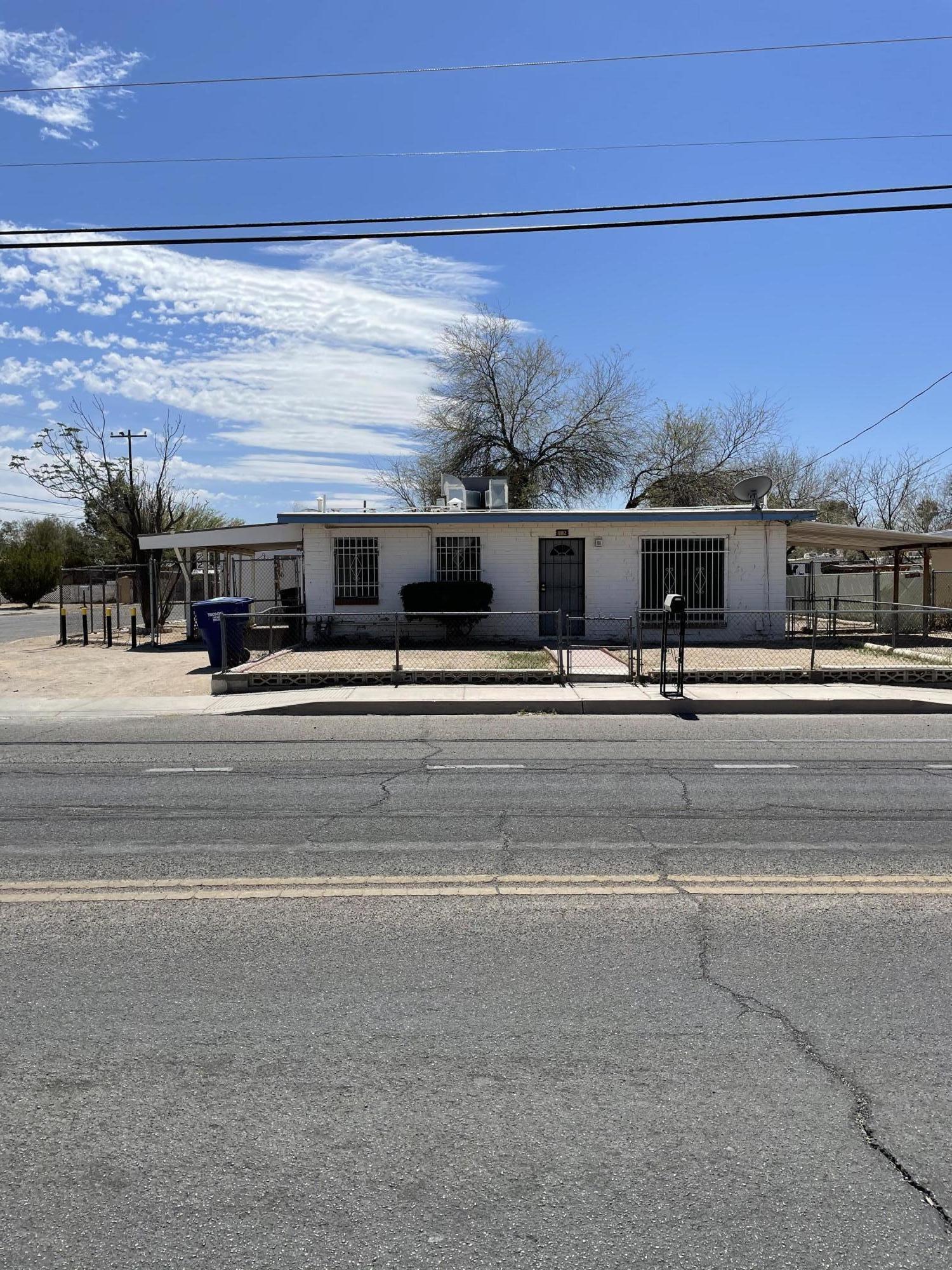 822 East Bilby Road Tucson, AZ 85706 - Photo 1 of 14