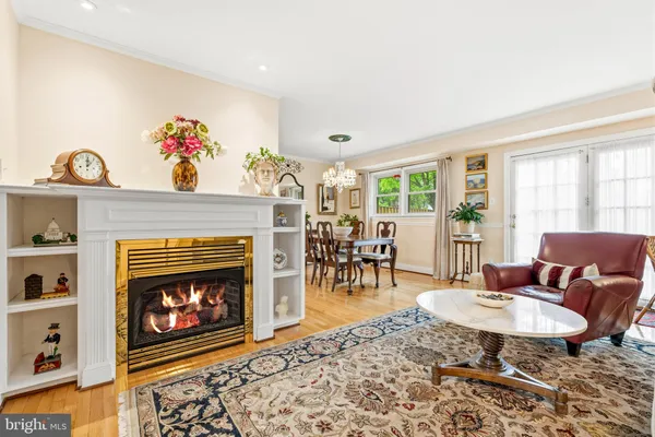 $615,000 | 5044 Cliffhaven Drive, Annandale, VA 22003