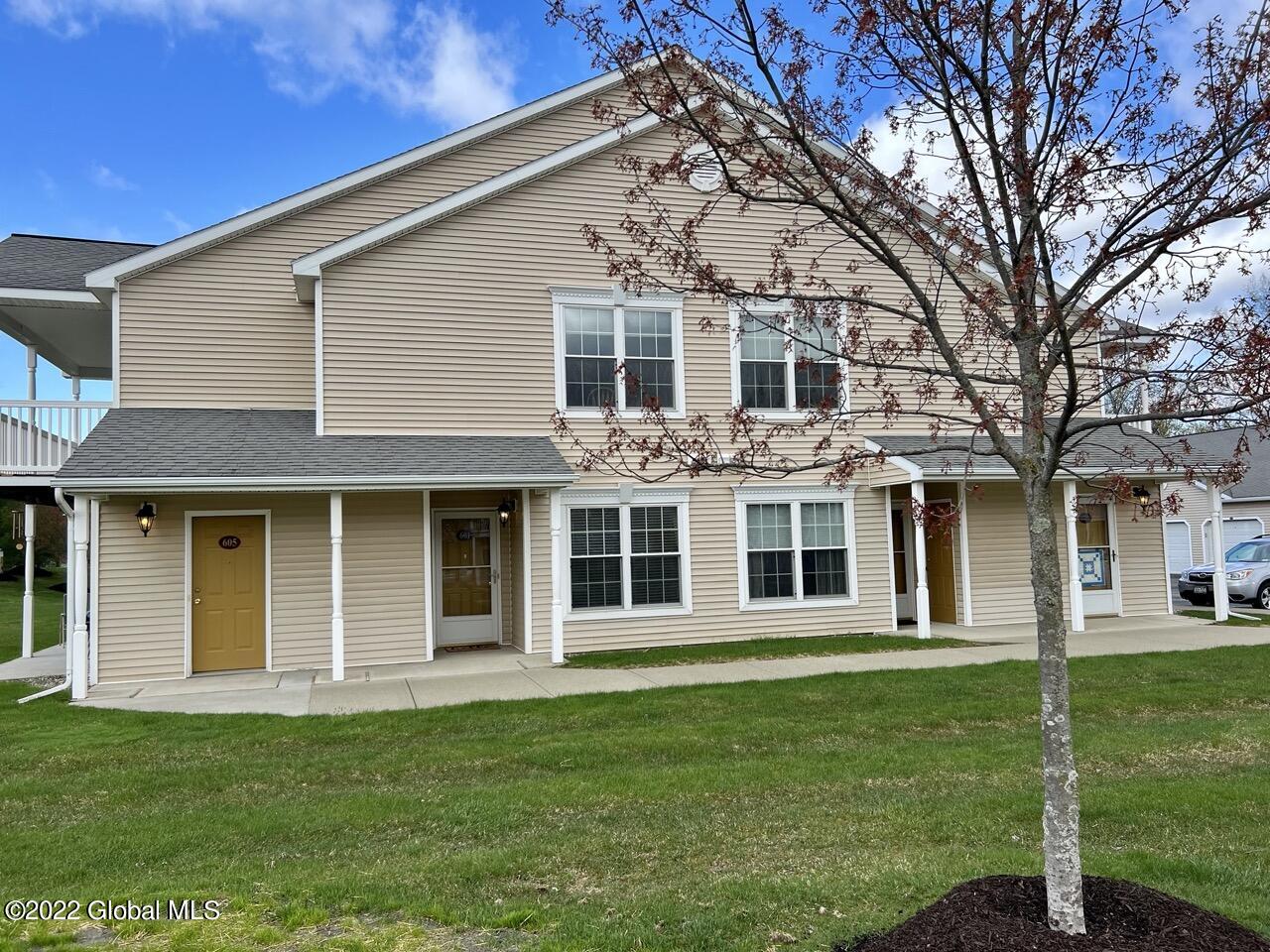 602 Cedar Run Rensselaer, NY 12144 - Photo 1 of 50 IMG_0719 Large
