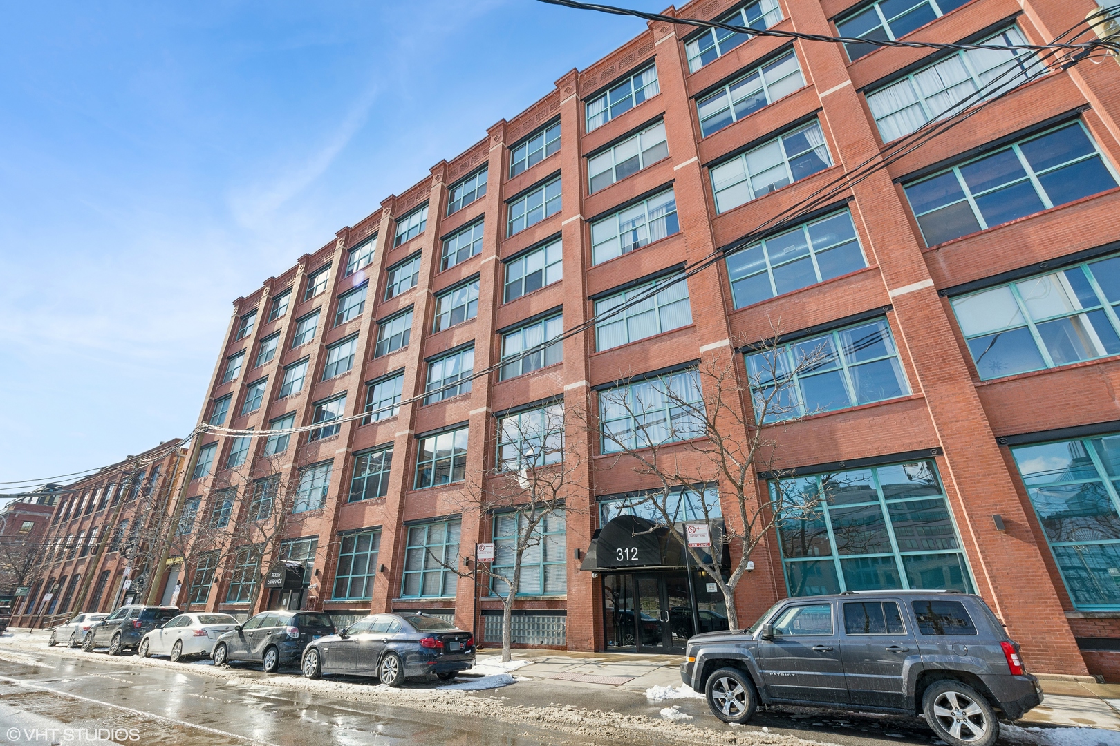 312 North May Street, Unit 2F Chicago, IL 60607 - Photo 1 of 15 front view of a building