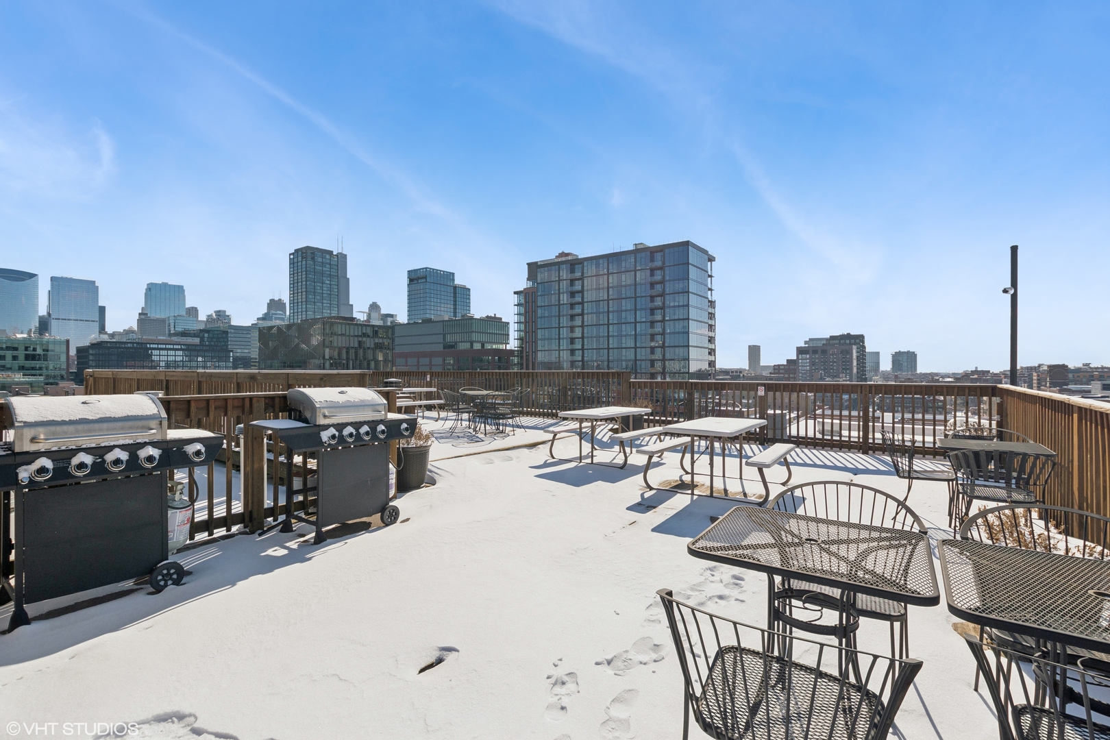 312 North May Street, Unit 2F Chicago, IL 60607 - Photo 14 of 15 a view of a terrace with chairs