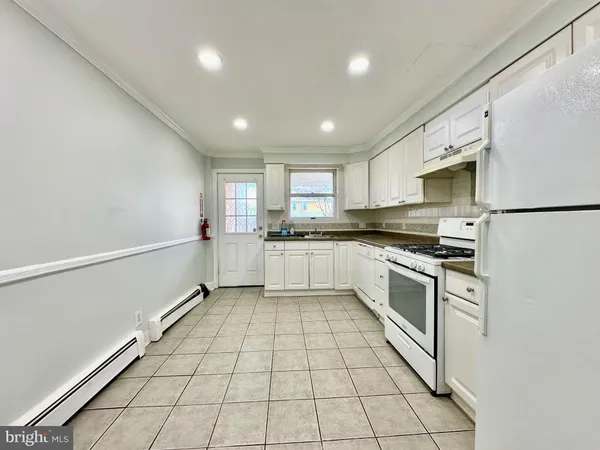 $2,400 | 23 Lily Street, Hamilton, NJ 08610