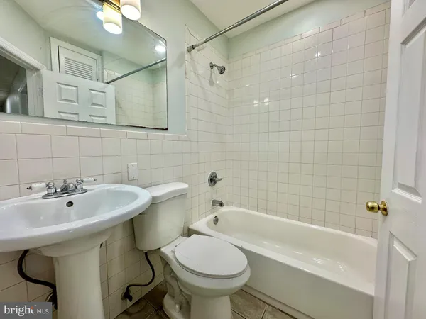 $2,400 | 23 Lily Street, Hamilton, NJ 08610