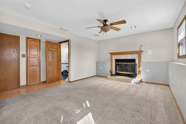 $340,000 | 3005 Art Schultz Drive, Plainfield, IL 60586