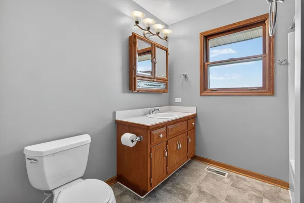 $340,000 | 3005 Art Schultz Drive, Plainfield, IL 60586