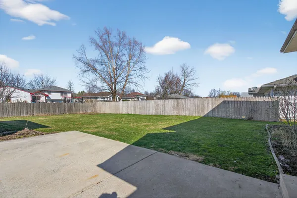 $340,000 | 3005 Art Schultz Drive, Plainfield, IL 60586