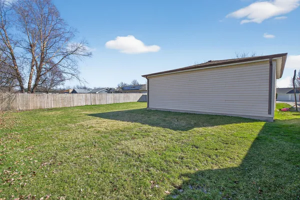 $340,000 | 3005 Art Schultz Drive, Plainfield, IL 60586