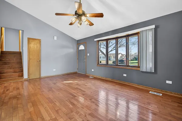 $340,000 | 3005 Art Schultz Drive, Plainfield, IL 60586