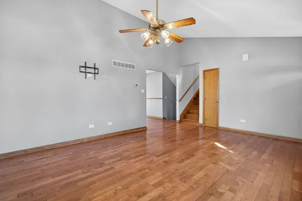 $340,000 | 3005 Art Schultz Drive, Plainfield, IL 60586