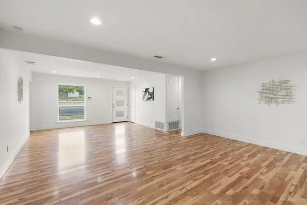 $3,200 | 4604 Bundyhill Drive, Austin, TX 78723