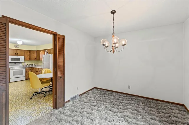 $395,000 | 111 West Oak Street, Warrensburg, MO 64093