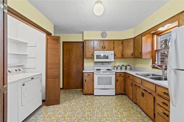 $395,000 | 111 West Oak Street, Warrensburg, MO 64093