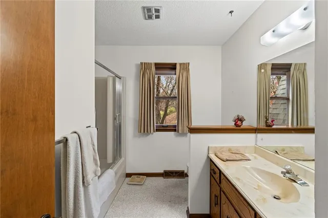 $395,000 | 111 West Oak Street, Warrensburg, MO 64093