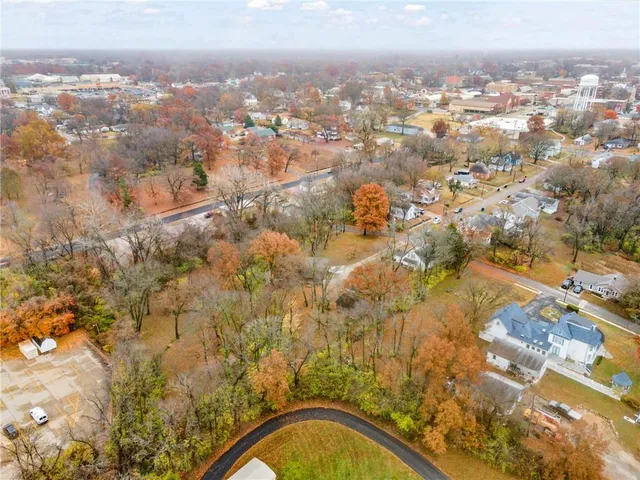 $395,000 | 111 West Oak Street, Warrensburg, MO 64093