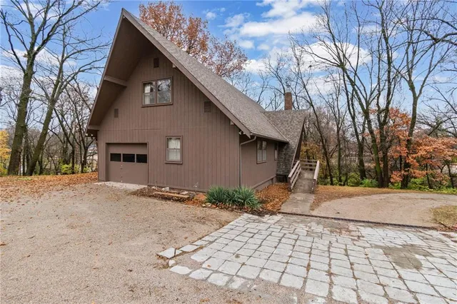 $395,000 | 111 West Oak Street, Warrensburg, MO 64093