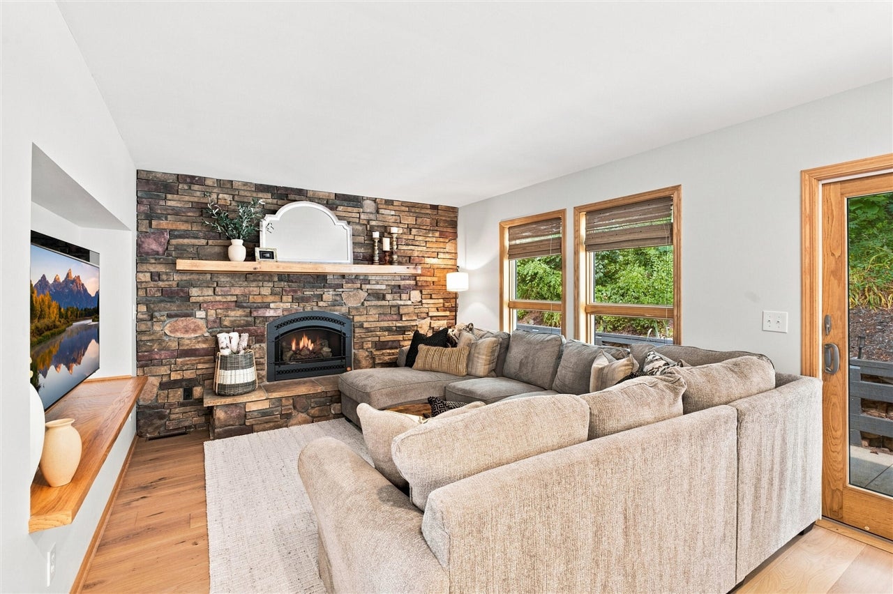 677 Tuttle Road Baroda, MI 49101 - Photo 6 of 63 Gallery Image 6