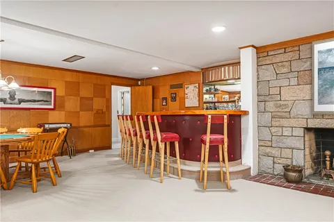$1,275,000 | 133 Tupelo Hill Drive, Cranston, RI 02920
