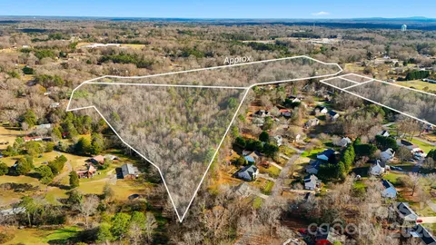 $1,999,000 | 3564 28th Street Northeast, Hickory, NC 28601