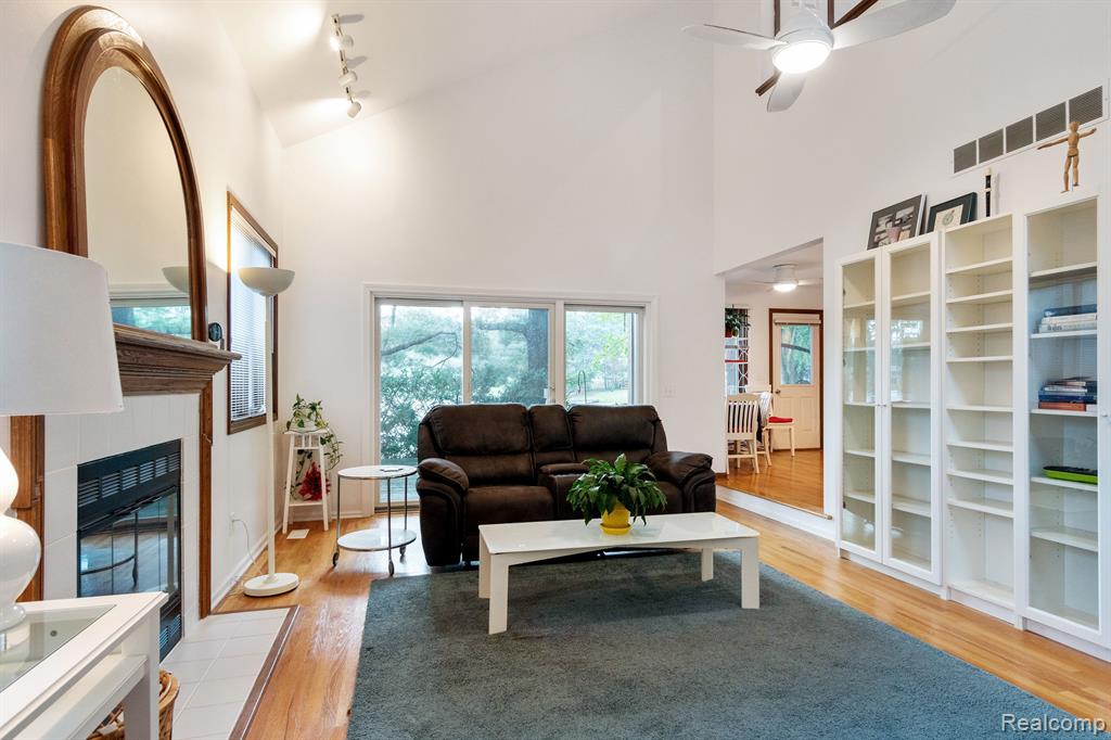 4315 Old Mill Road Pinckney, MI 48169 - Photo 6 of 30