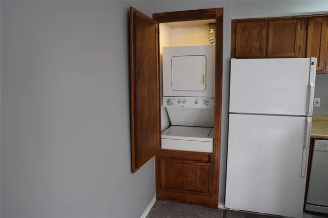 a view of walk in closet