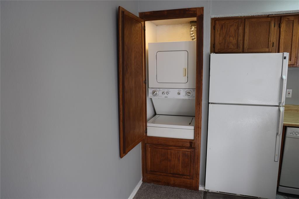 9805 Walnut Street, Unit 305C Dallas, TX 75243 - Photo 9 of 19 a view of walk in closet