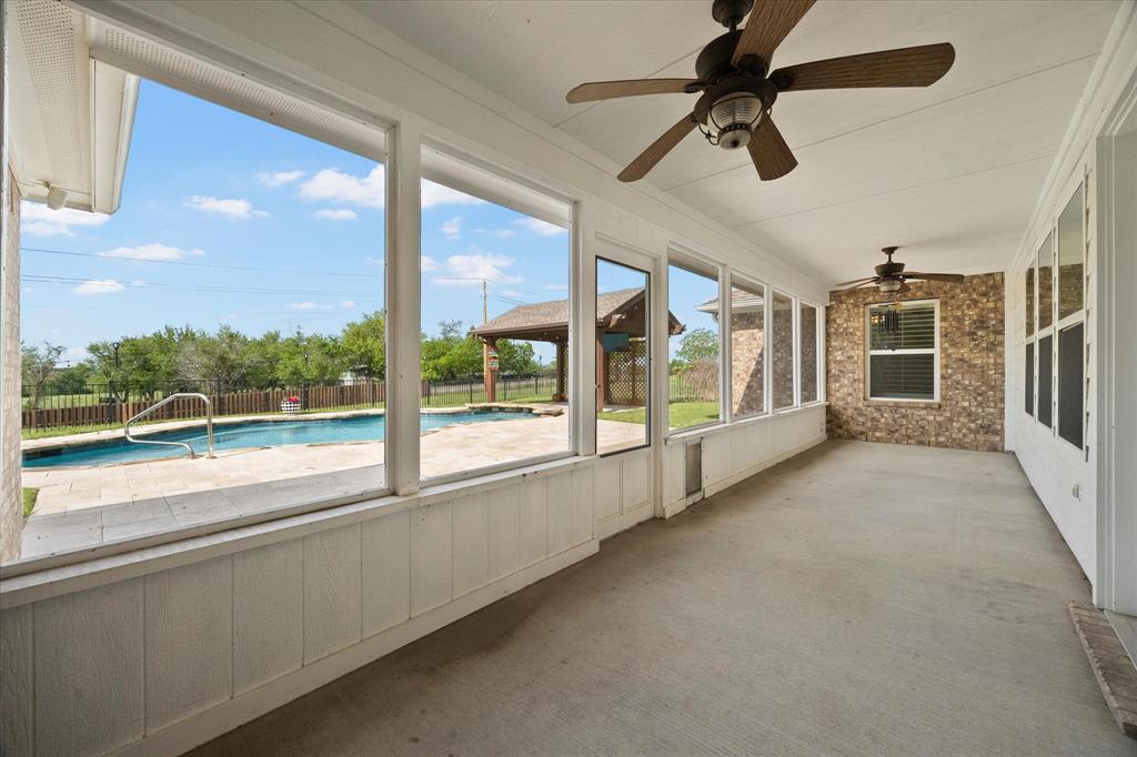 528 Hubbard Circle Nevada, TX 75173 - Photo 26 of 38 a view of an empty room with a window