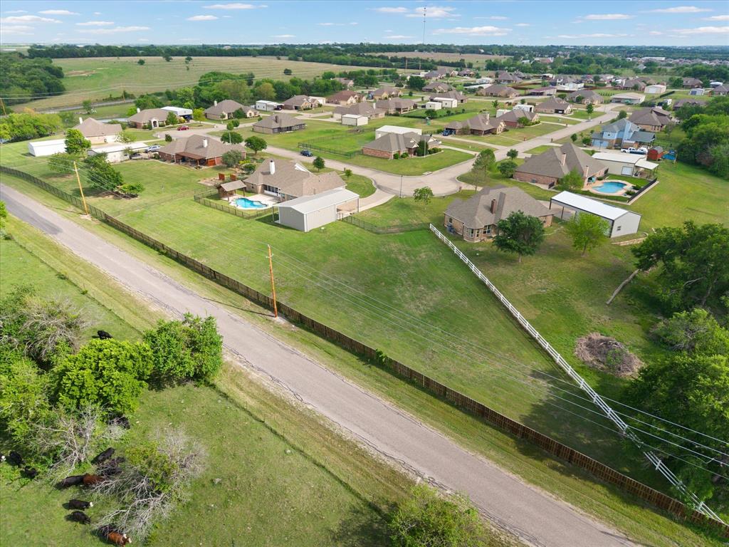 528 Hubbard Circle Nevada, TX 75173 - Photo 35 of 38 a view of a city