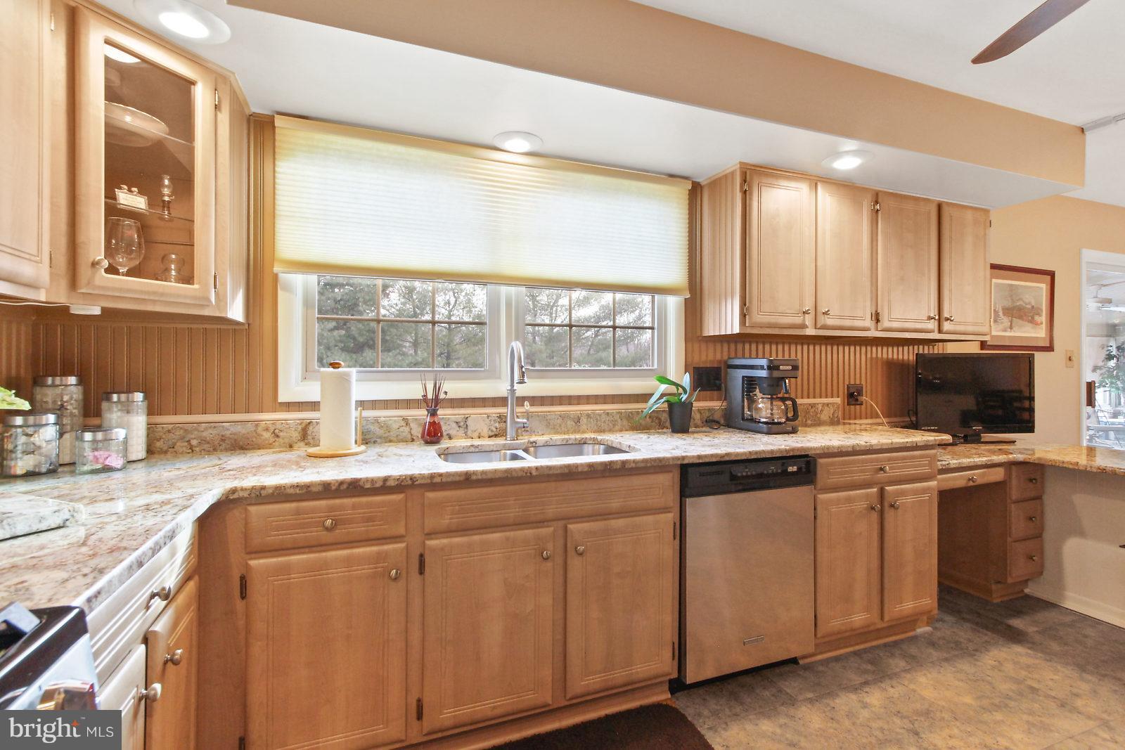 3675 Rimrock Road York, PA 17402 - Photo 11 of 38 Gallery Image 11