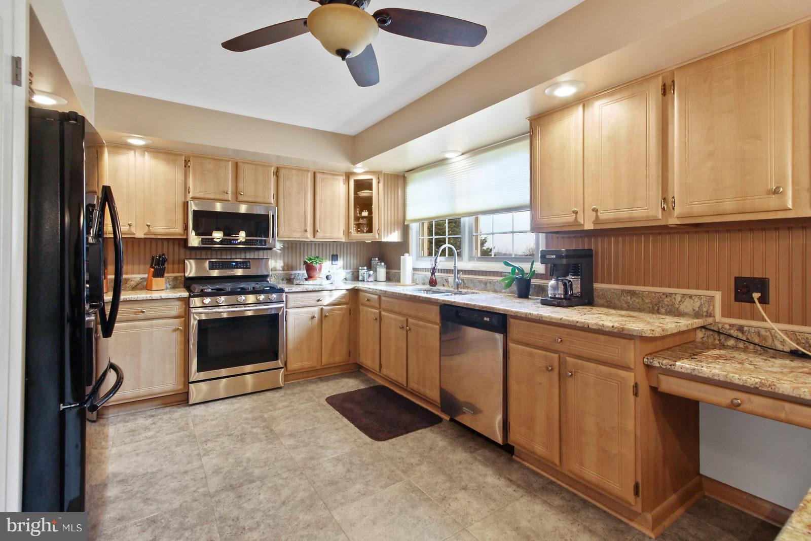 3675 Rimrock Road York, PA 17402 - Photo 10 of 38 Gallery Image 10