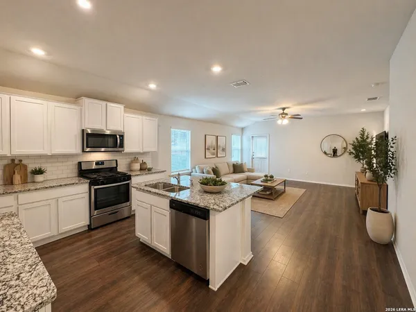 $2,300 | 3518 Copper River, Bulverde, TX 78163