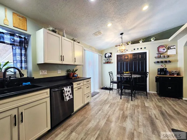 $479,000 | 2665 East 97th North, Idaho Falls, ID 83401